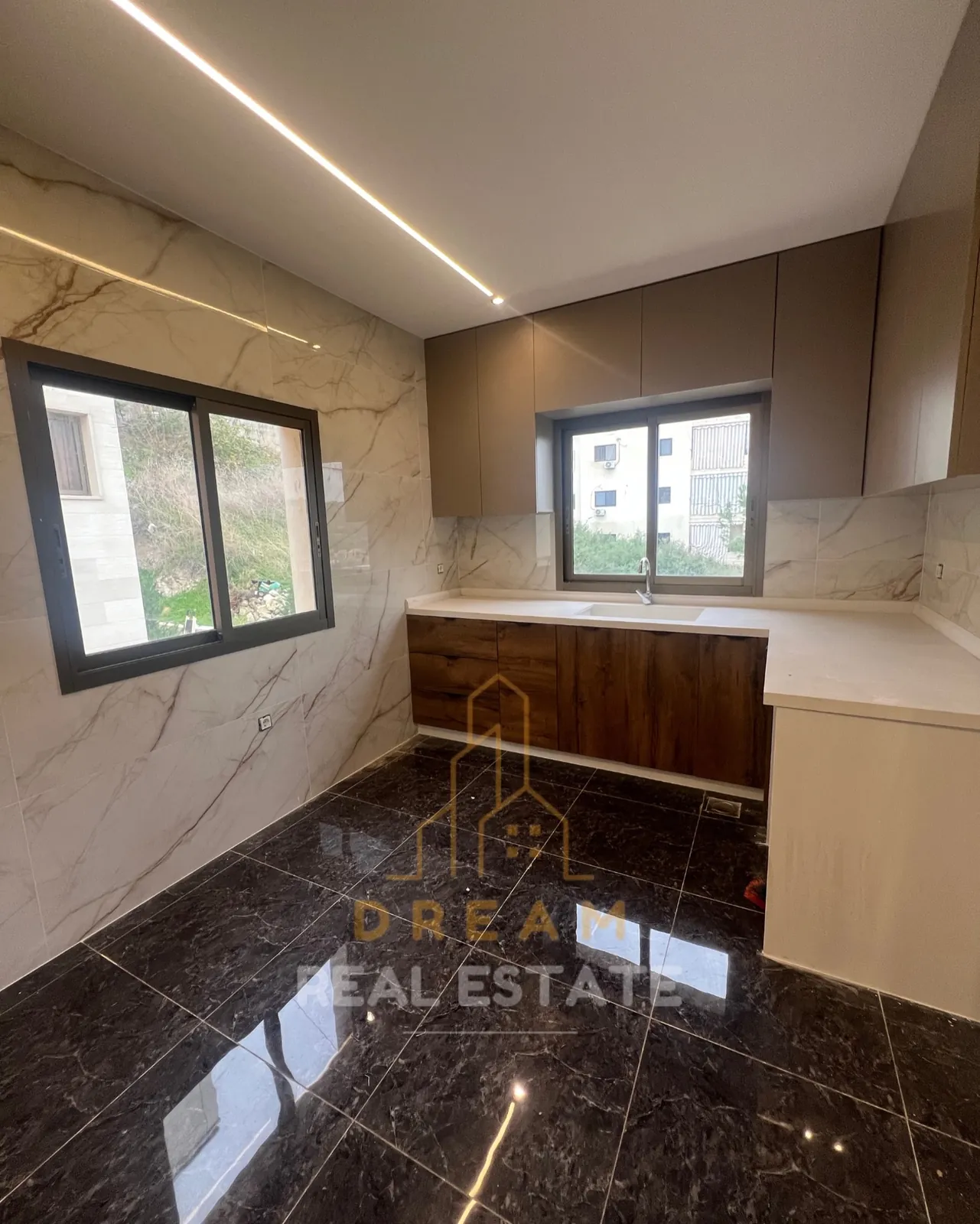 New Apartment for Sale in Ain Ed Delb - Saida — الصورة 5
