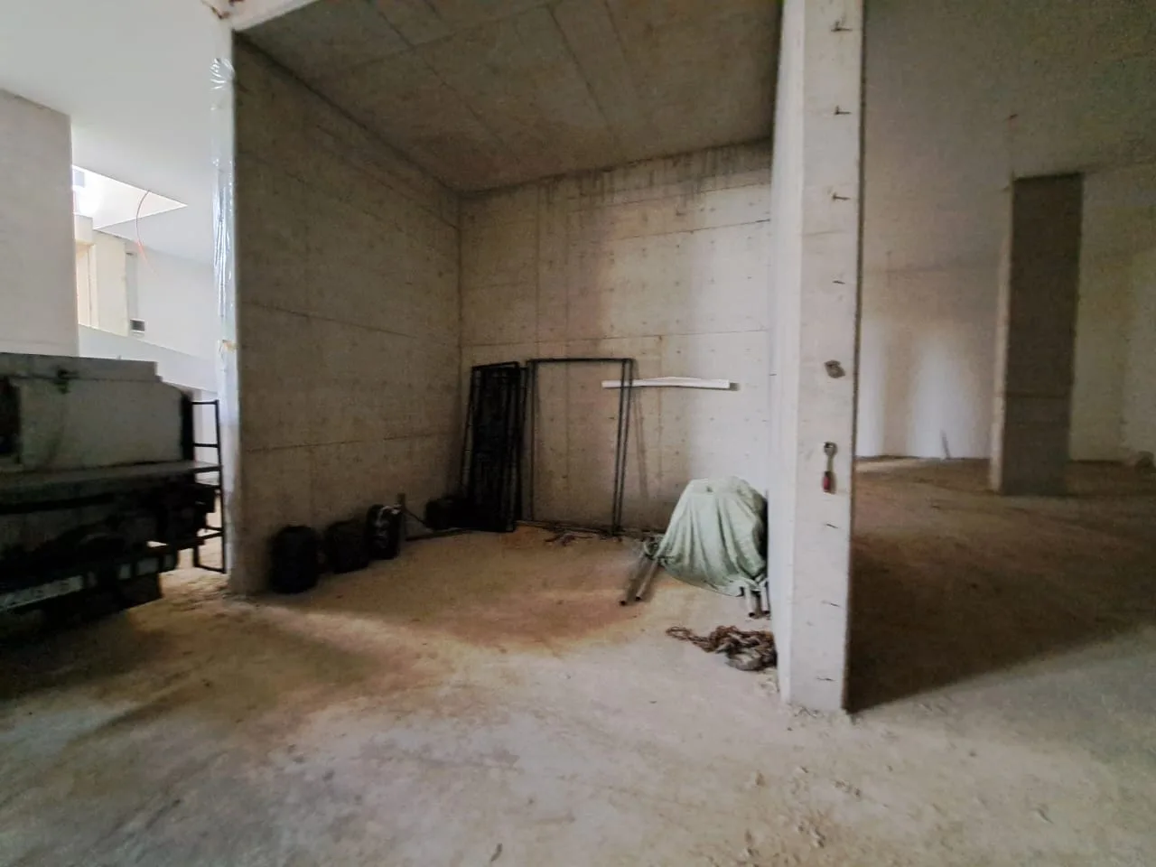 Warehouse for rent in Sabtiyeh — الصورة 5