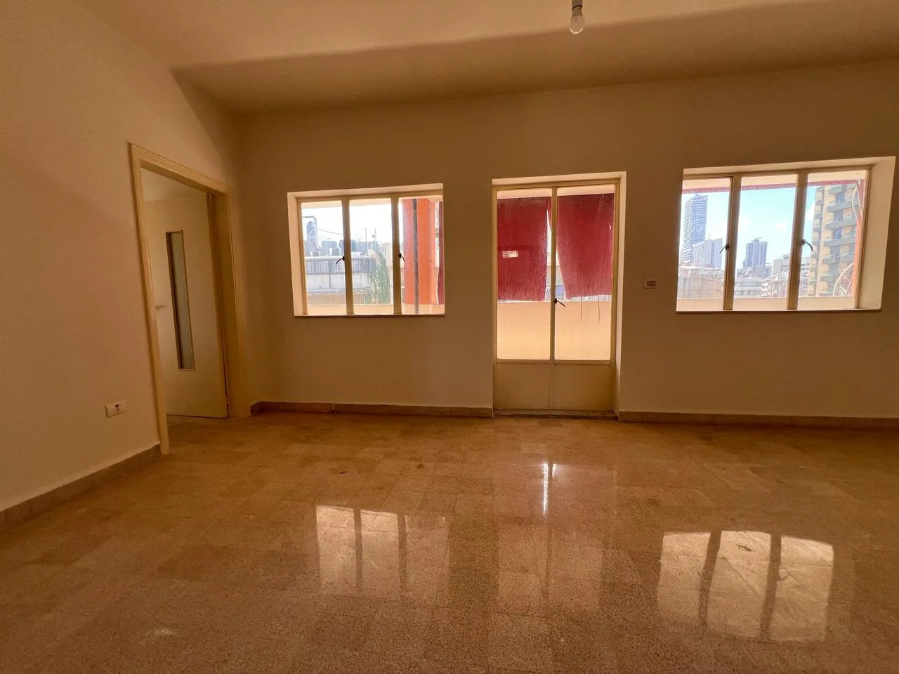 Apartment for Rent in Achrafieh — الصورة 2