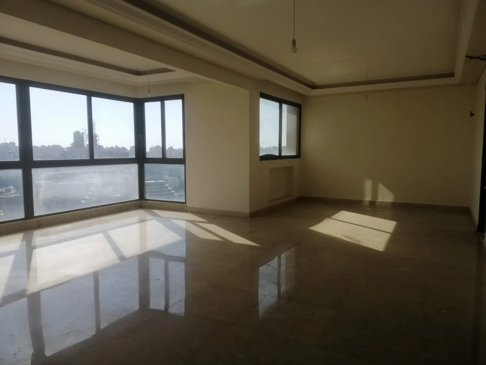 Apartment for Sale in Syoufi, Beirut, Lebanon — الصورة 2