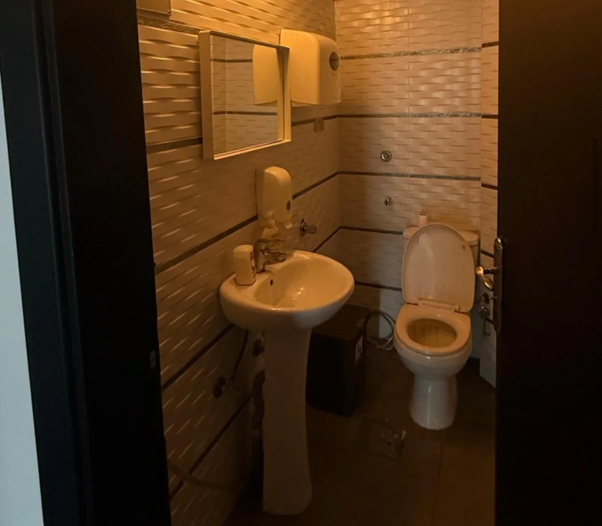 Office for rent in Badaro — الصورة 4