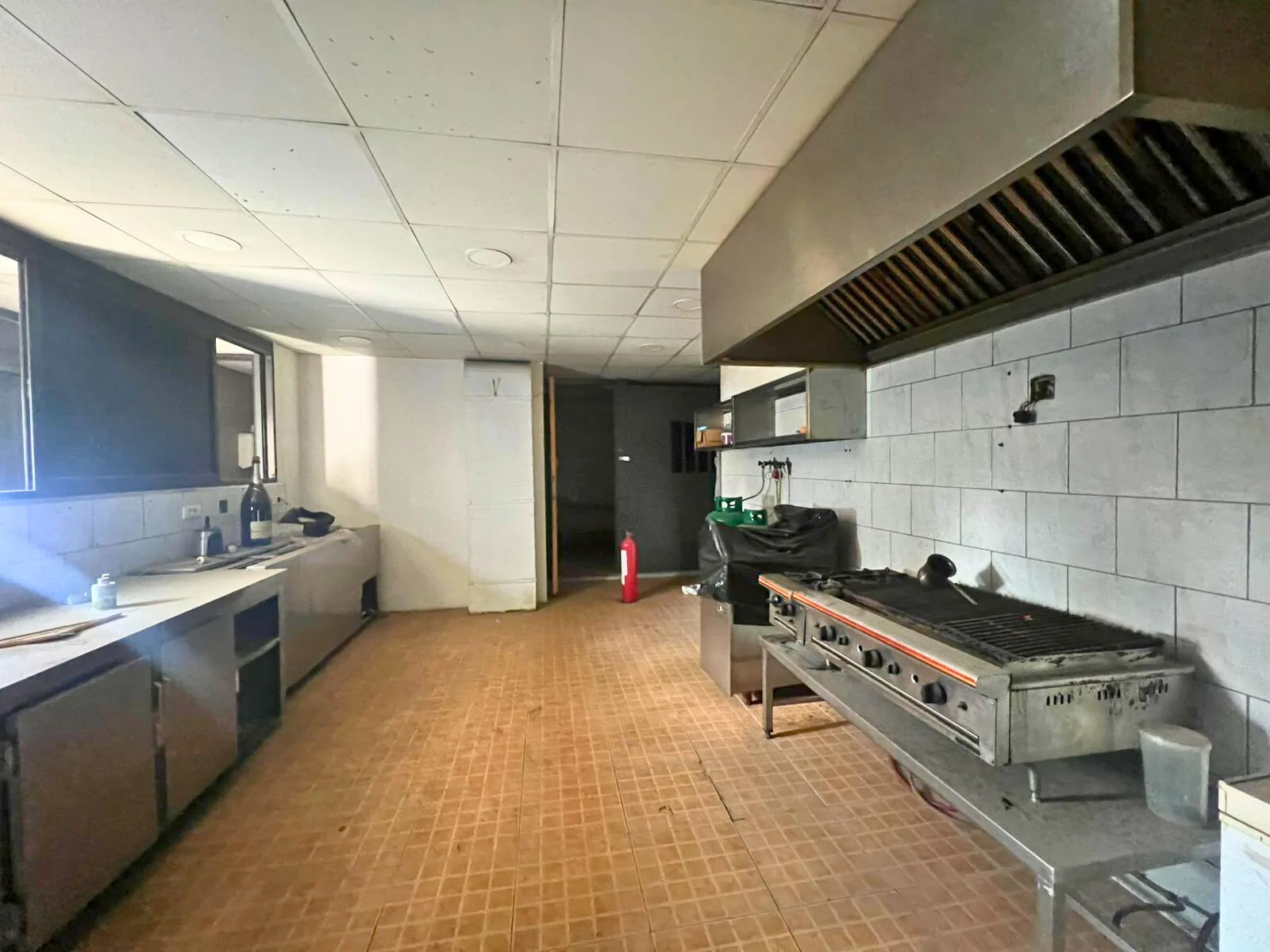 Restaurant for Rent in Monot, Beirut, Lebanon — الصورة 3