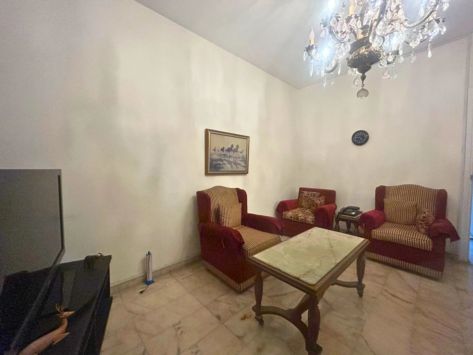 Apartment for Sale in Mar Elias, Beirut, Lebanon — الصورة 2