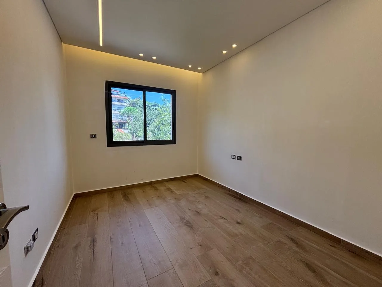 Apartment for Sale in Baabdat — الصورة 4