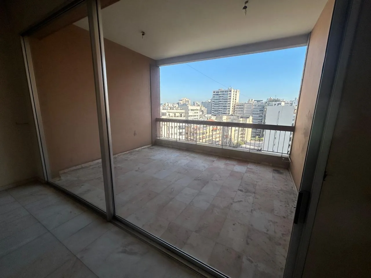 Apartment for Sale in Tallet Khayat, Beirut, Lebanon — الصورة 4