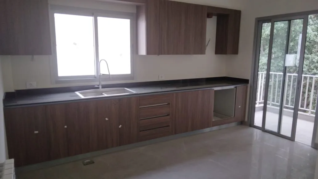 Apartment for Sale in Beit Meri, Lebanon — الصورة 4
