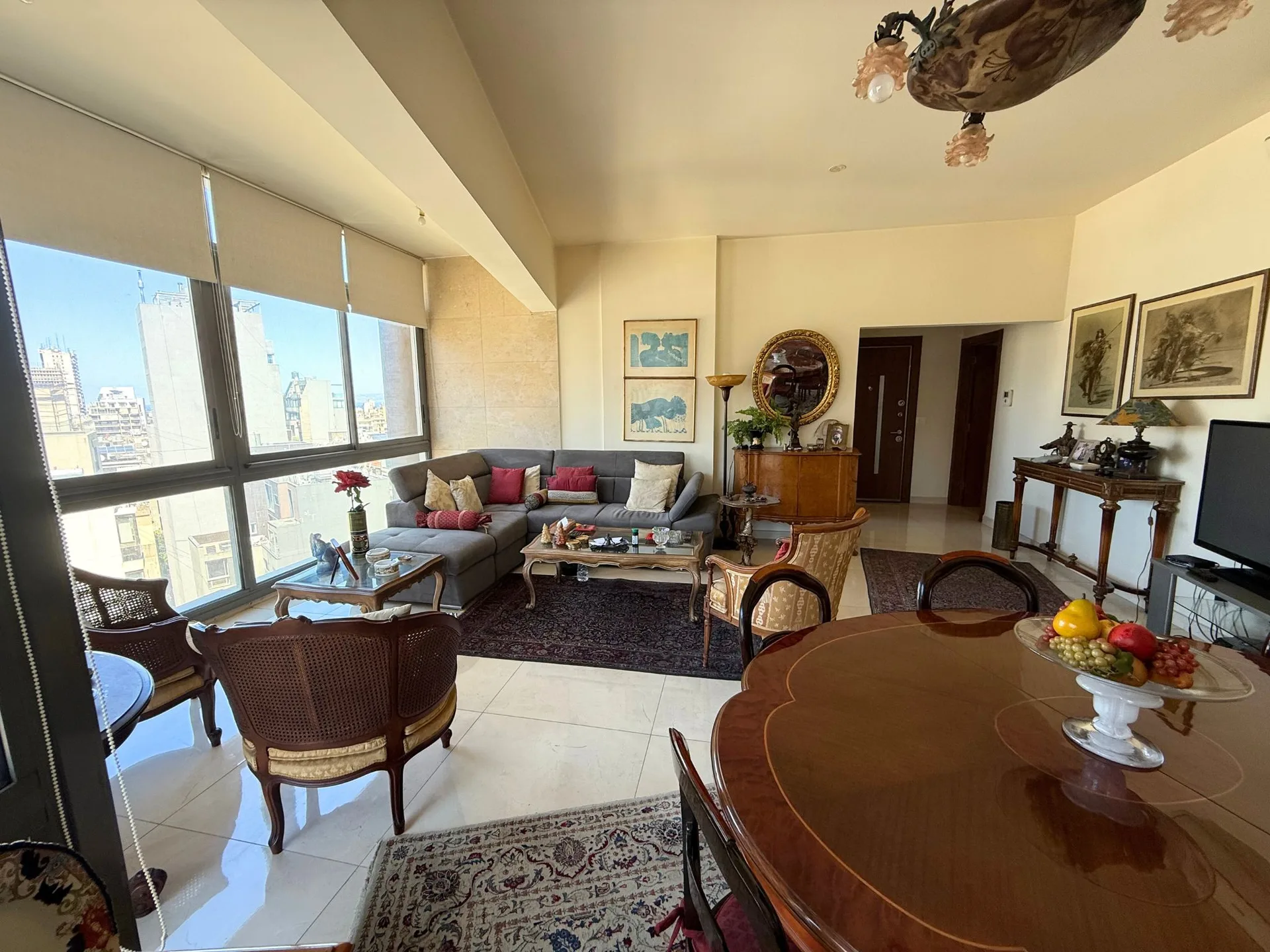 Apartment for Sale in Achrafieh, Beirut, Lebanon — الصورة 2