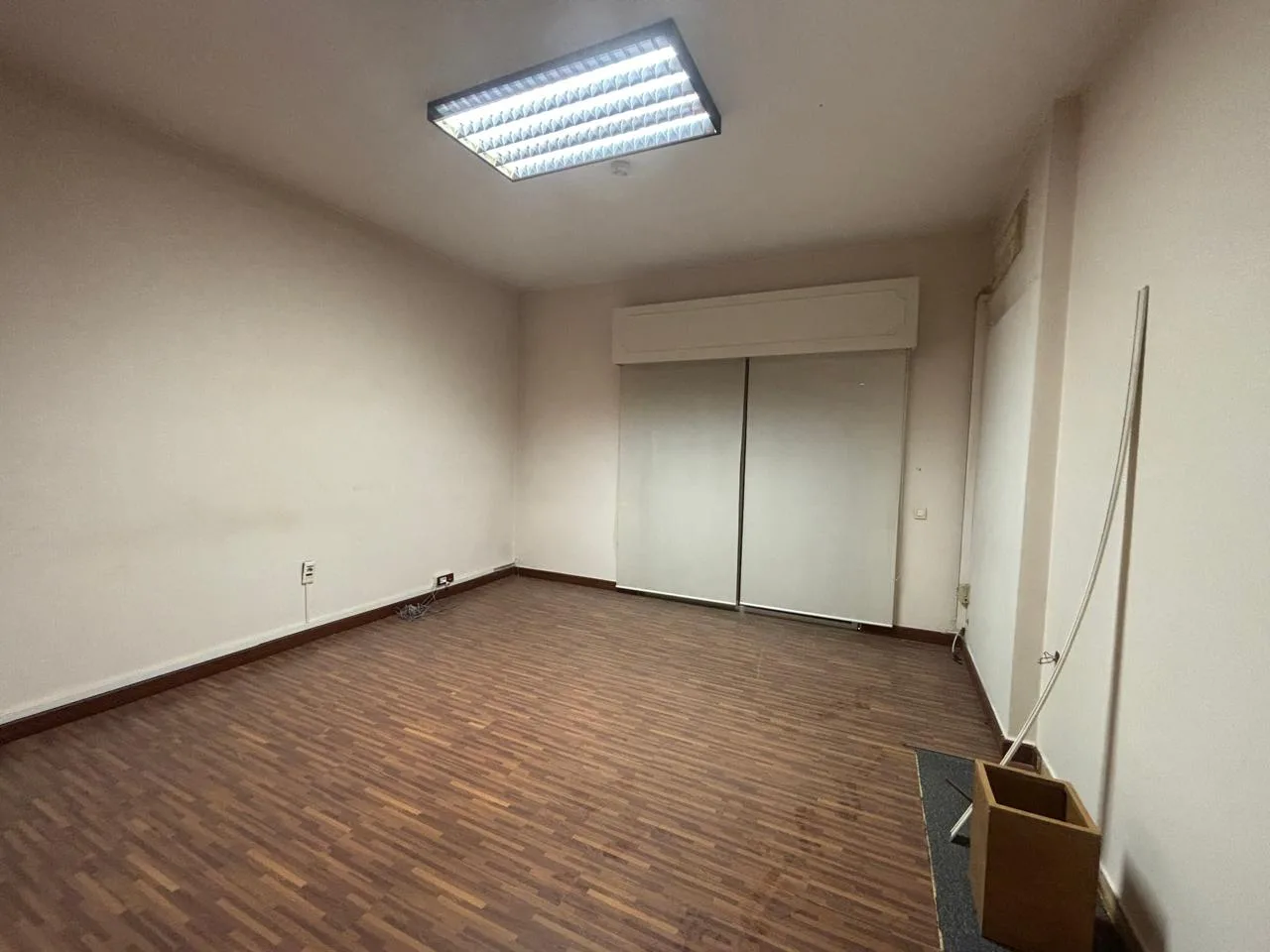 Office for rent in Badaro — الصورة 3