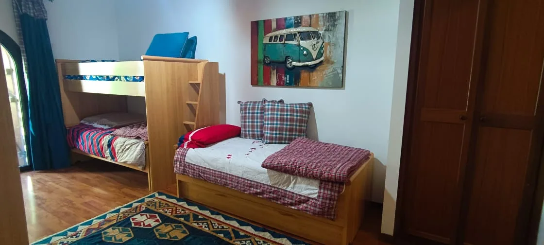 Chalet for rent in Kfardebian — الصورة 8
