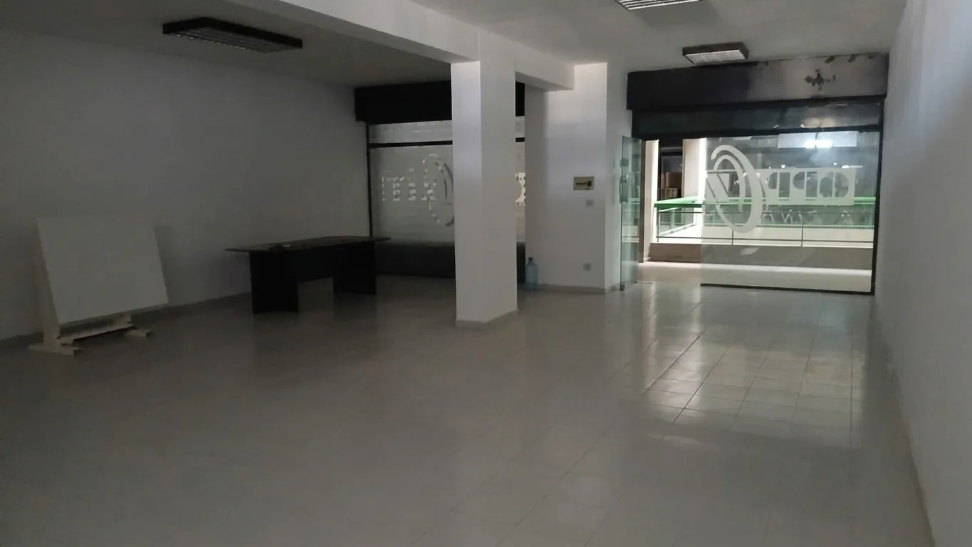 Shop for sale in Mansourieh — الصورة 3