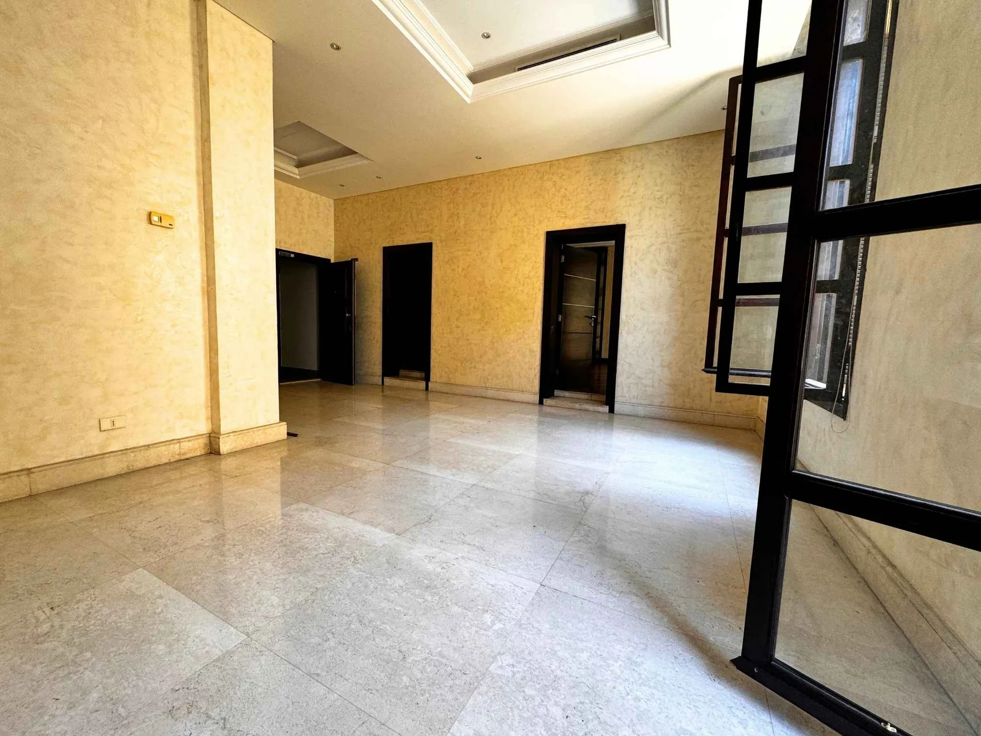 Office for rent in Downtown — photo 2