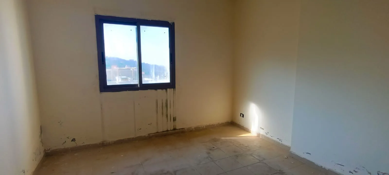 Apartment for Sale in Ghadras, Lebanon — الصورة 6