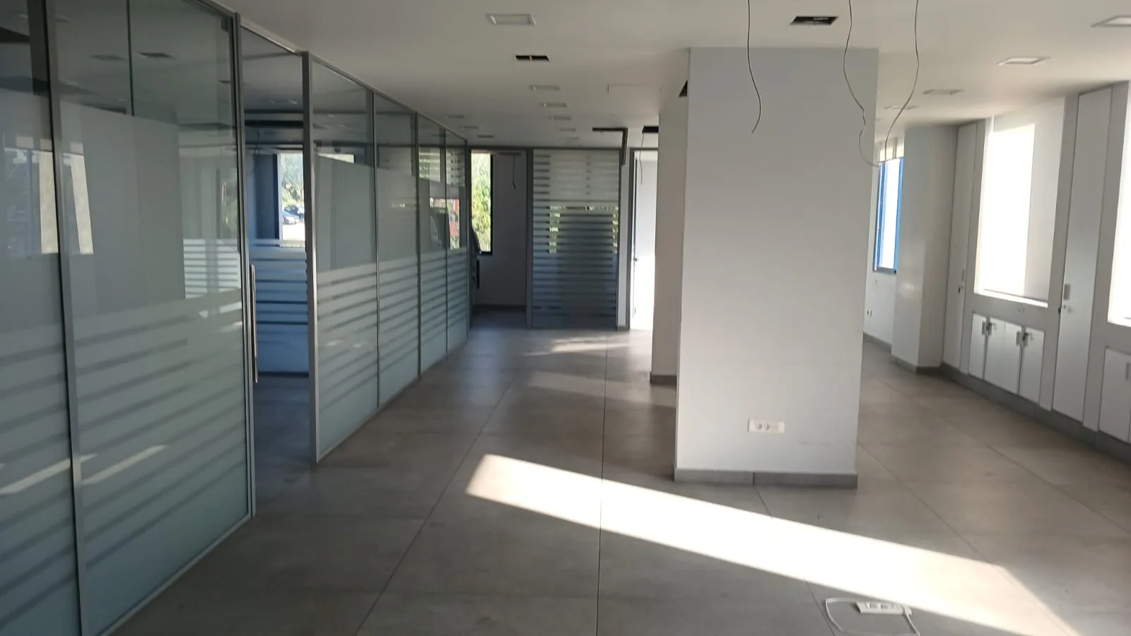 Office for rent in Dbayeh — الصورة 5
