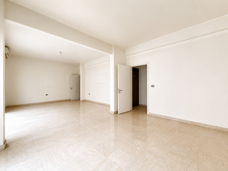 Apartment For Sale In Hamra — photo 3