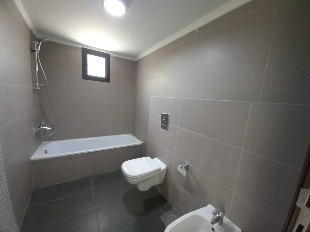 Apartment for Sale in Kfar Hbab, Lebanon — الصورة 9