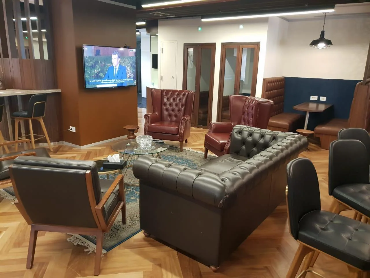 Office for rent in Downtown — الصورة 4