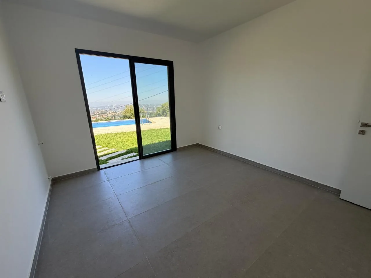 Villa for Sale in Batroun — الصورة 9