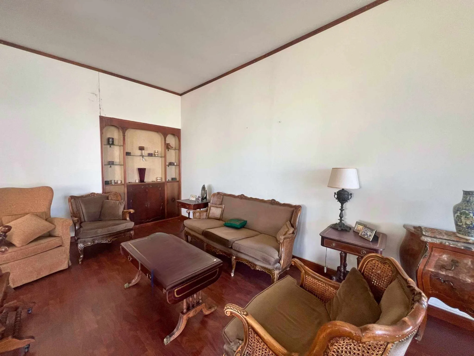 Apartment for Sale in Sassine, Achrafieh, Beirut, Lebanon — الصورة 7
