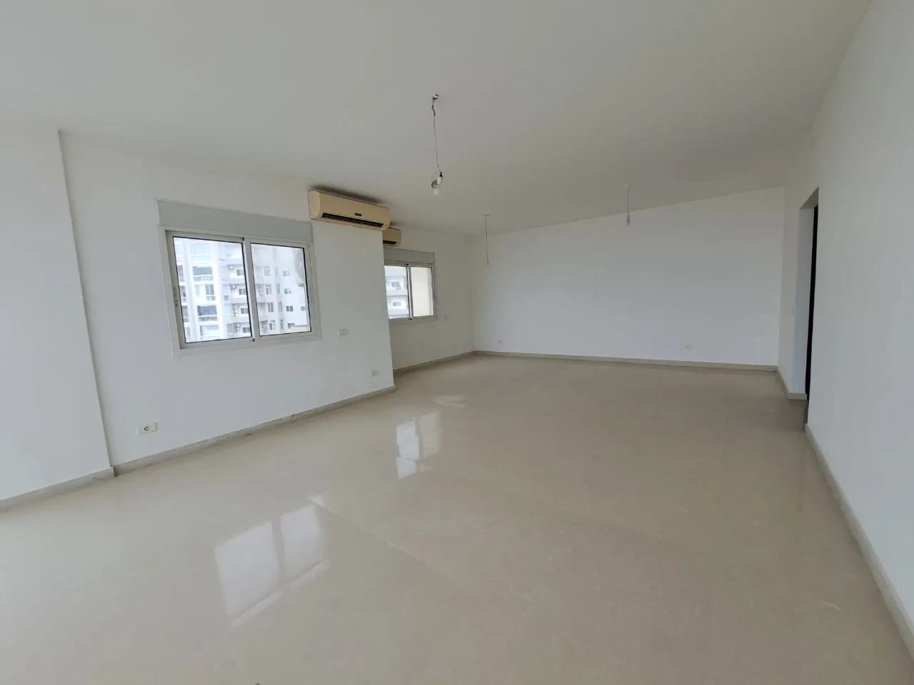 Apartment for Sale in Jal El Dib, Lebanon — الصورة 10