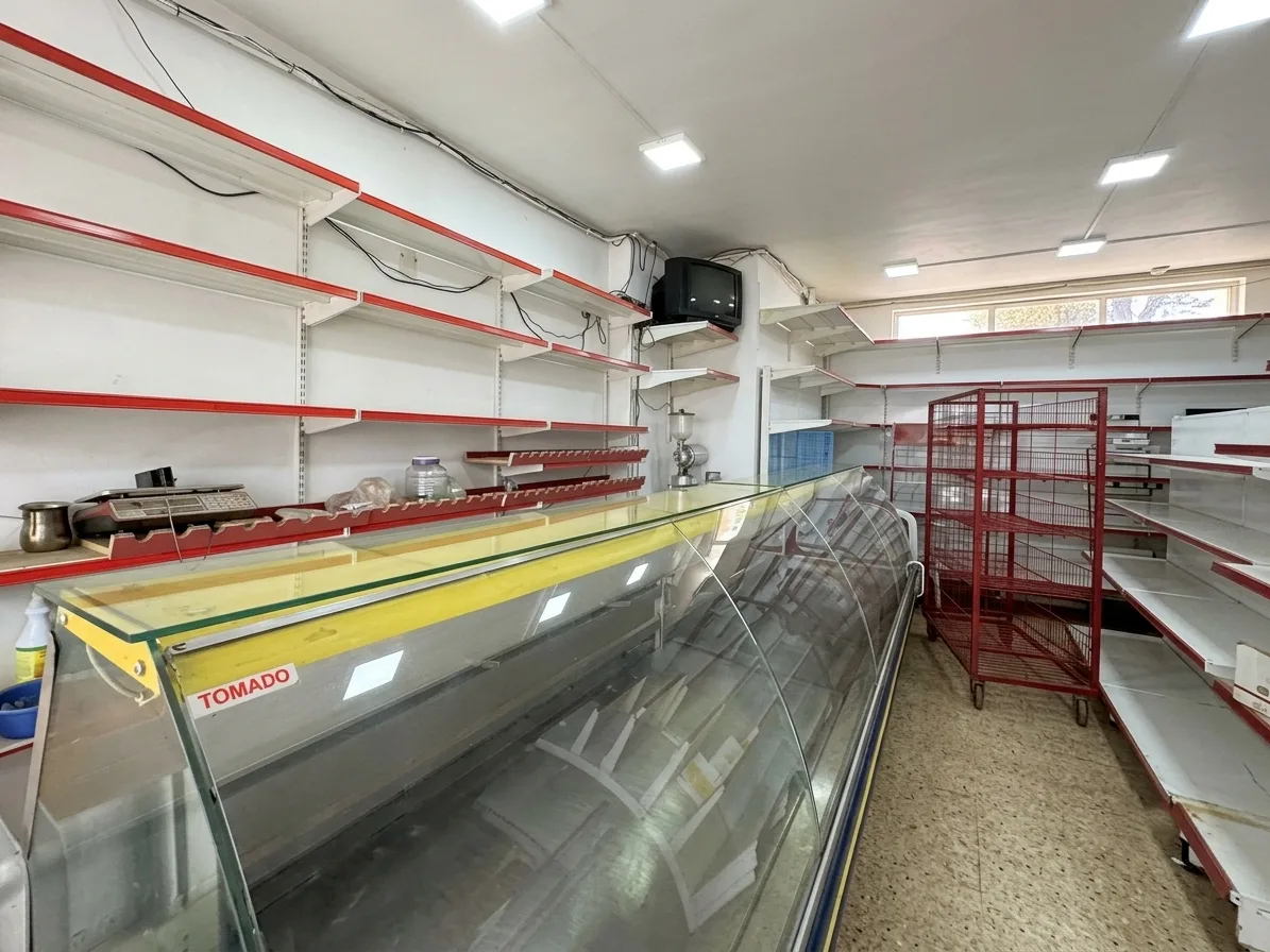 Shop for rent in Mansourieh — الصورة 2