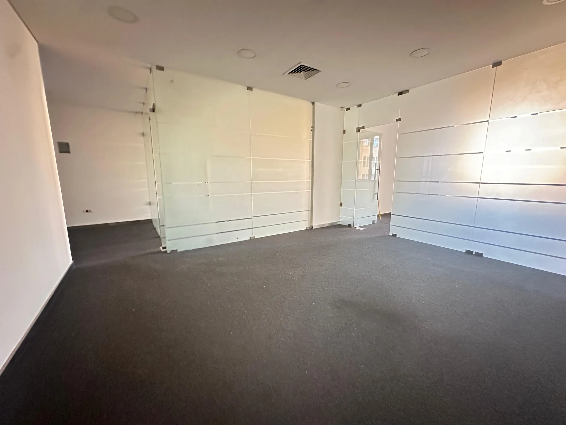 Office for rent in Downtown Beirut, Lebanon — الصورة 2