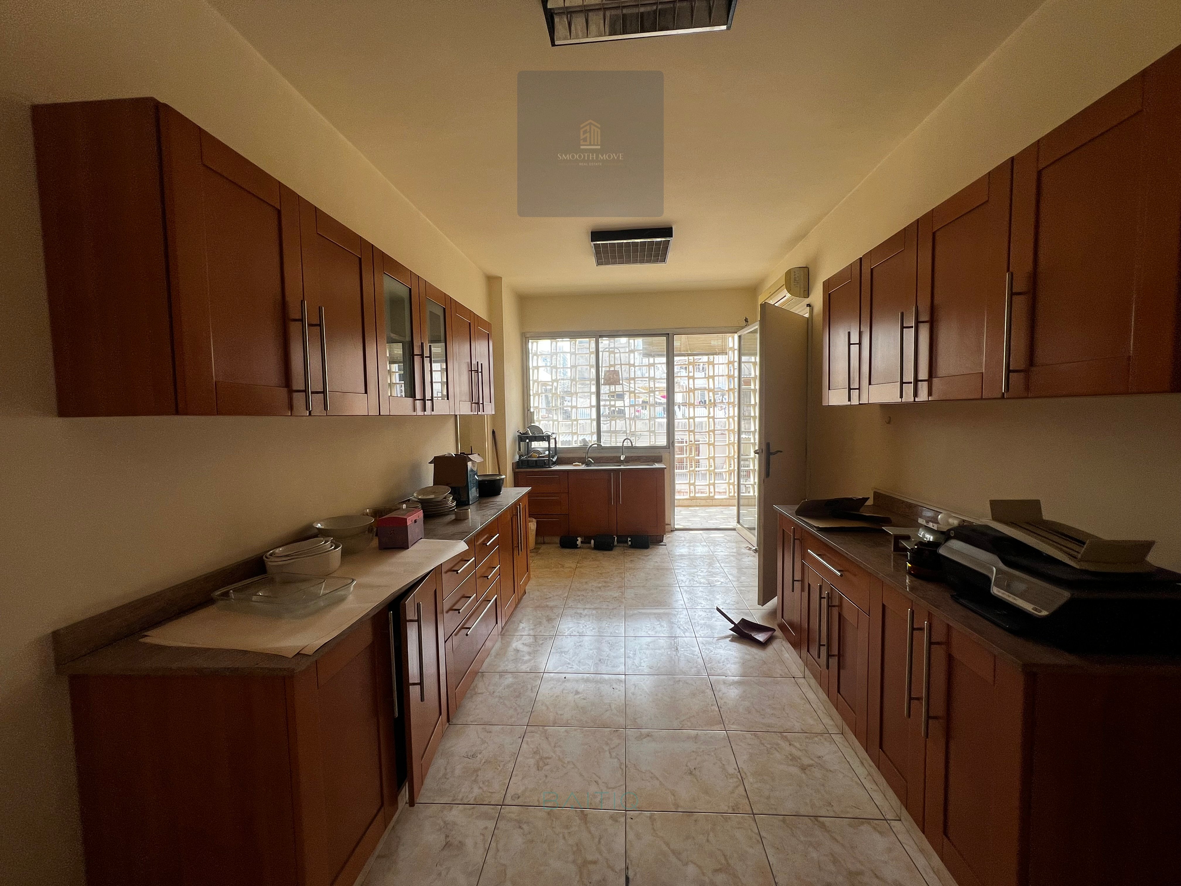 Spacious and Catchy Price Apartment for sale in Sanayeh Beirut — الصورة 2