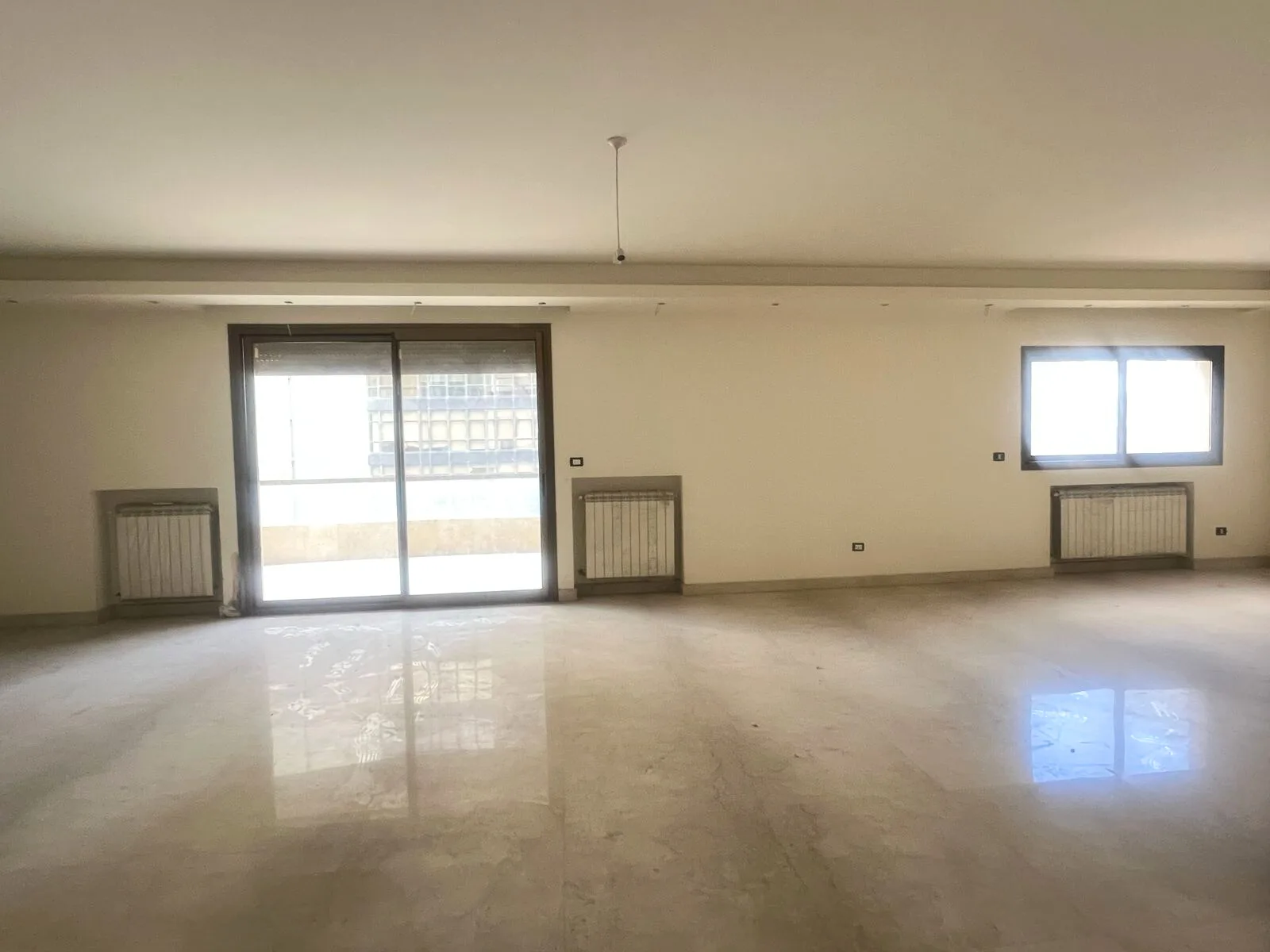 Apartment for Sale in Sioufi — الصورة 3