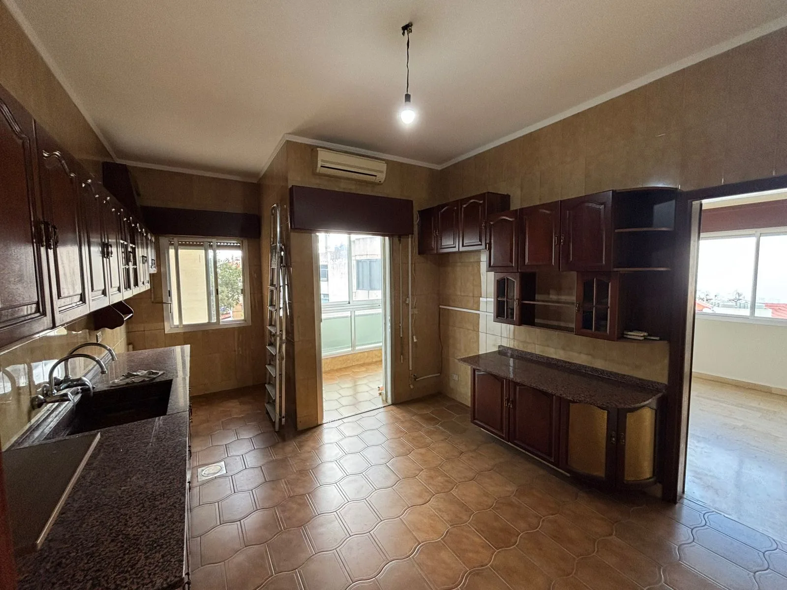 Apartment for Sale in Mazraat Yachoua — الصورة 5