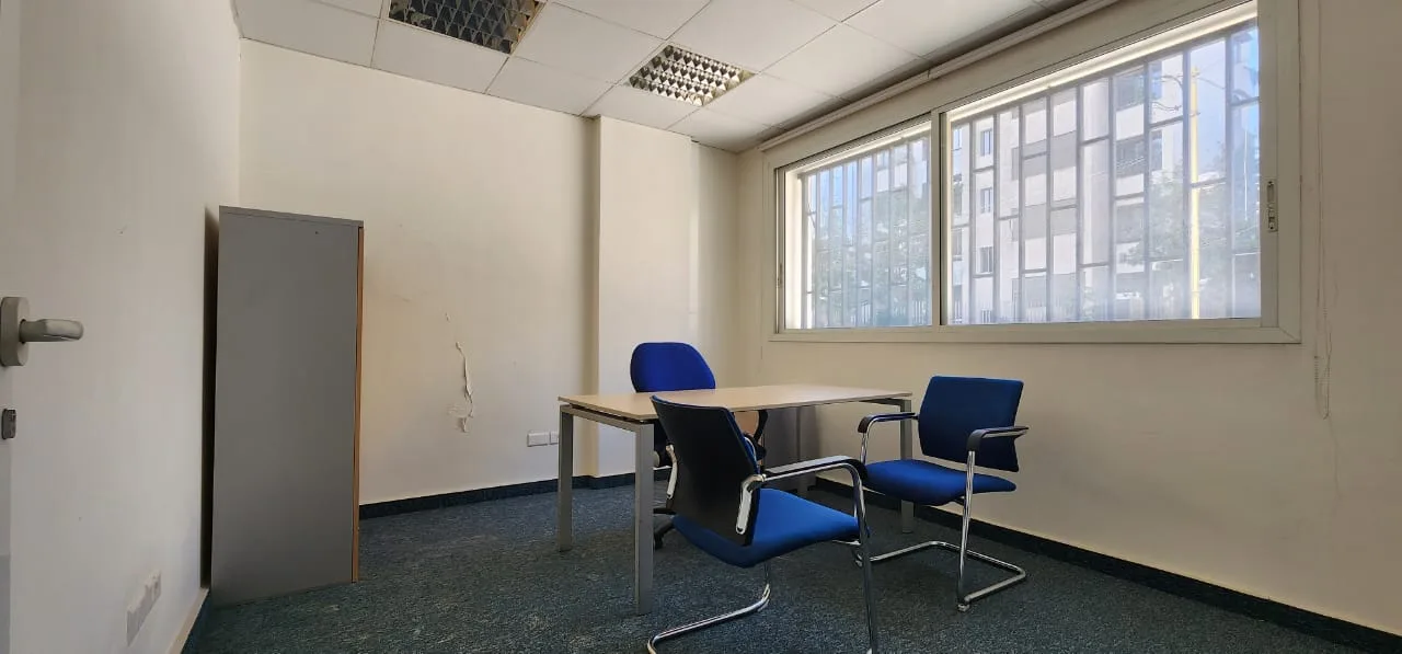 Office for rent in Sin El Fil — الصورة 7