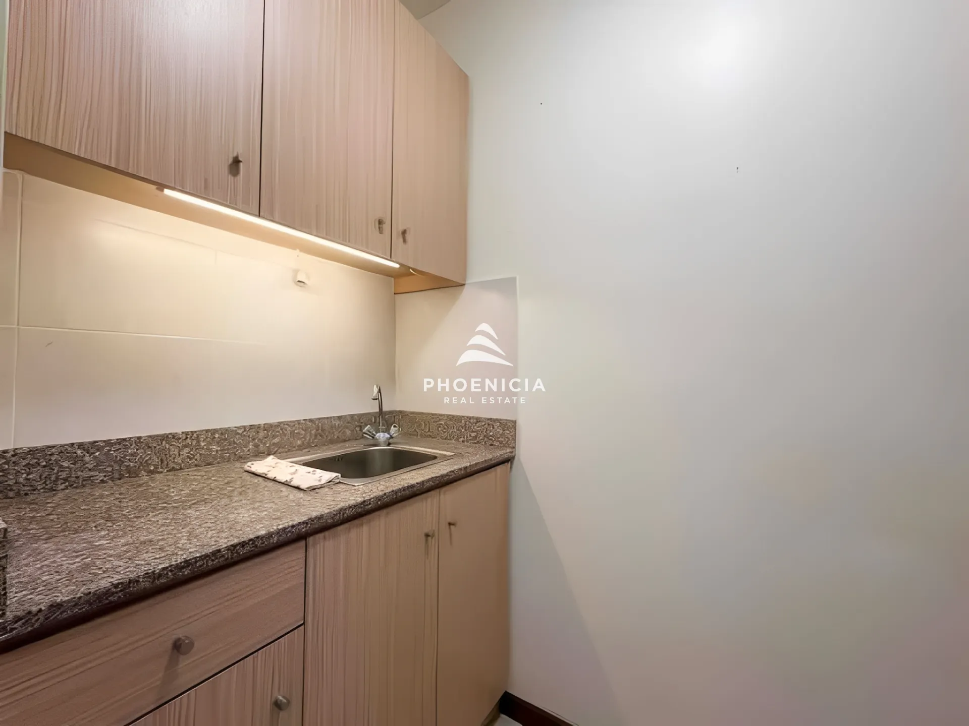 Office for rent in Byblos — الصورة 4