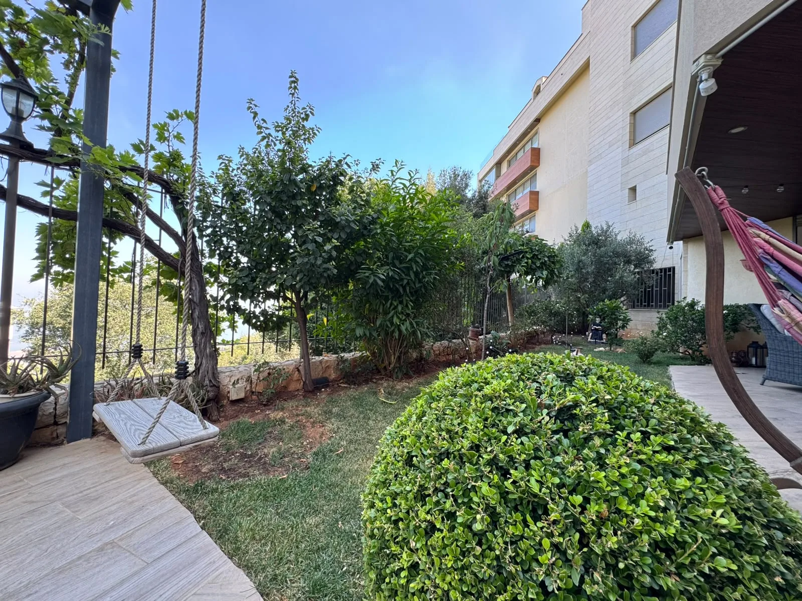 Apartment for Sale in Beit Meri — الصورة 10