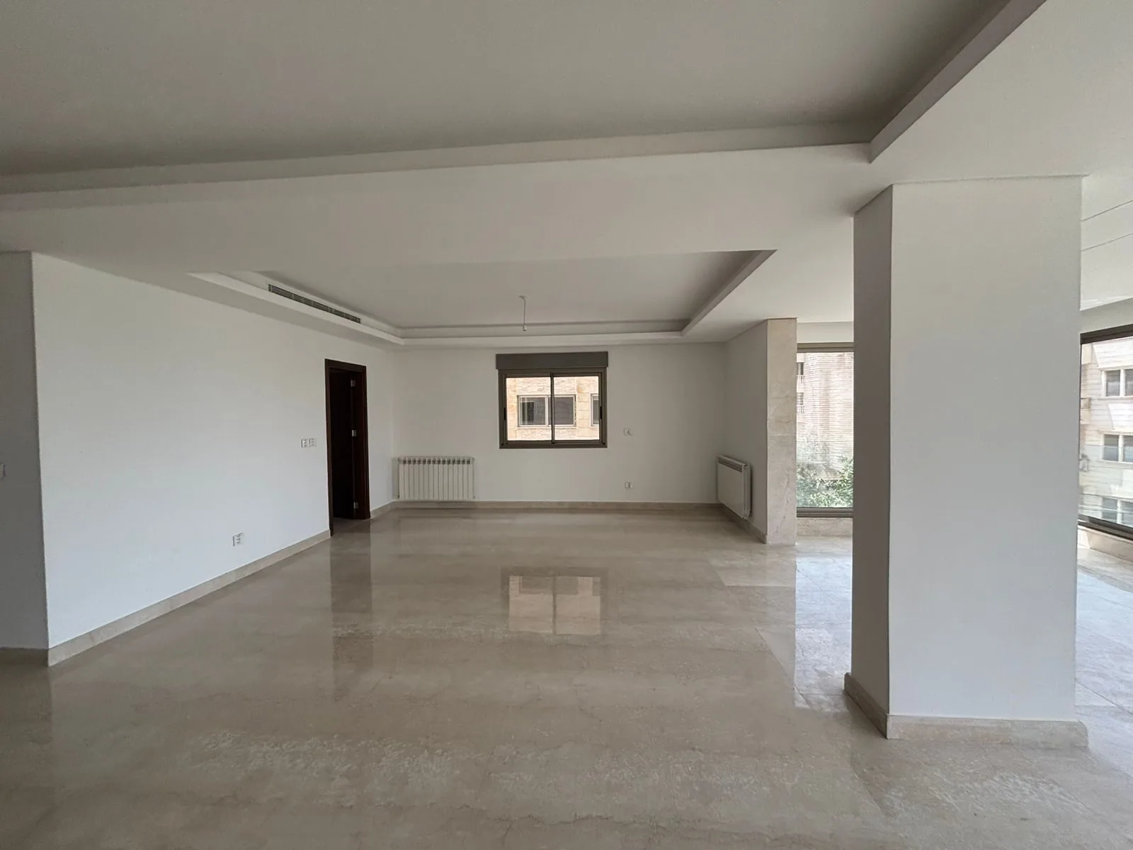 Apartment for Sale in Cornet Chahwan — الصورة 2