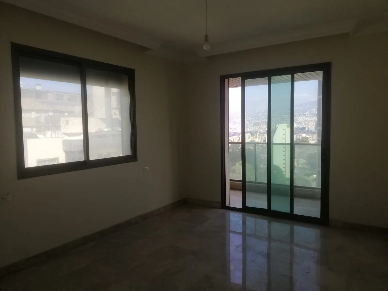 Apartment for Sale in Syoufi, Beirut, Lebanon — الصورة 7