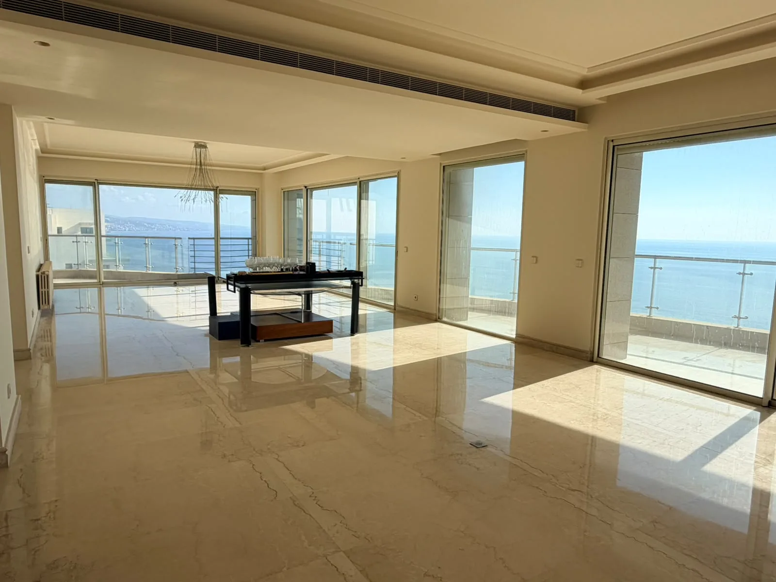 Apartment for Sale in Raoucheh — الصورة 4