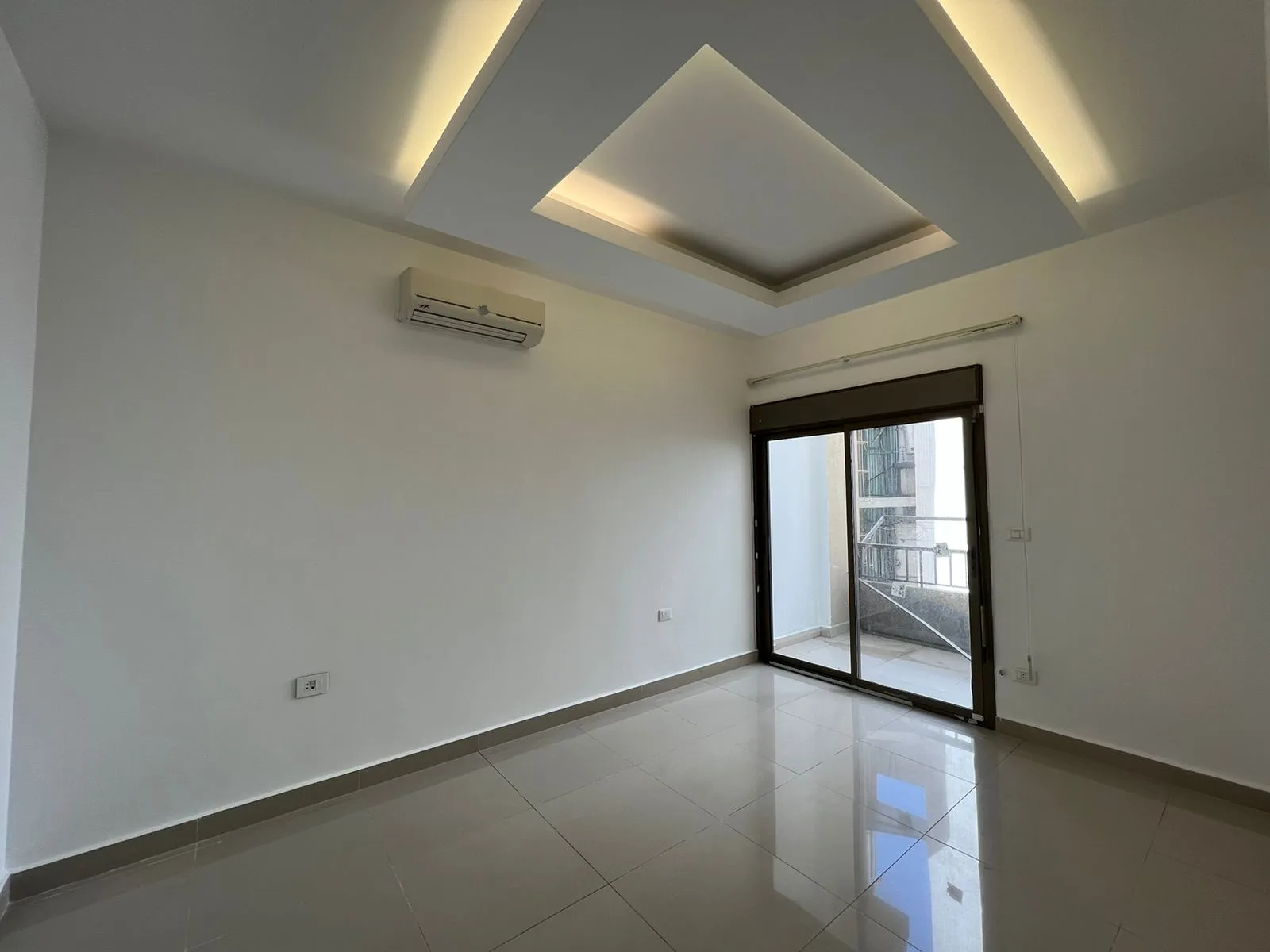 Apartment for Sale in Achrafieh, Beirut, Lebanon — الصورة 6