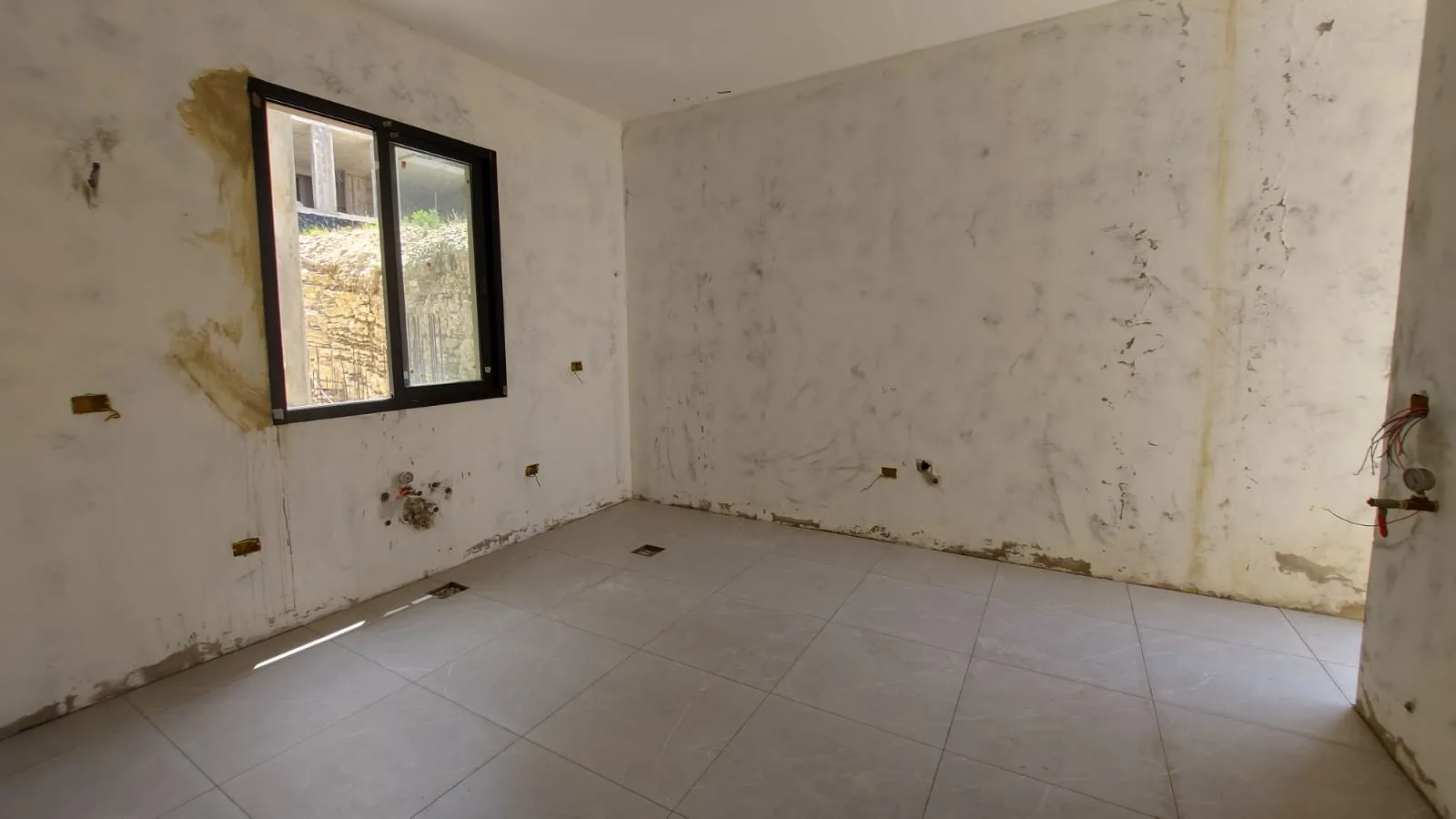Apartment for Sale in Halat, Lebanon — الصورة 3