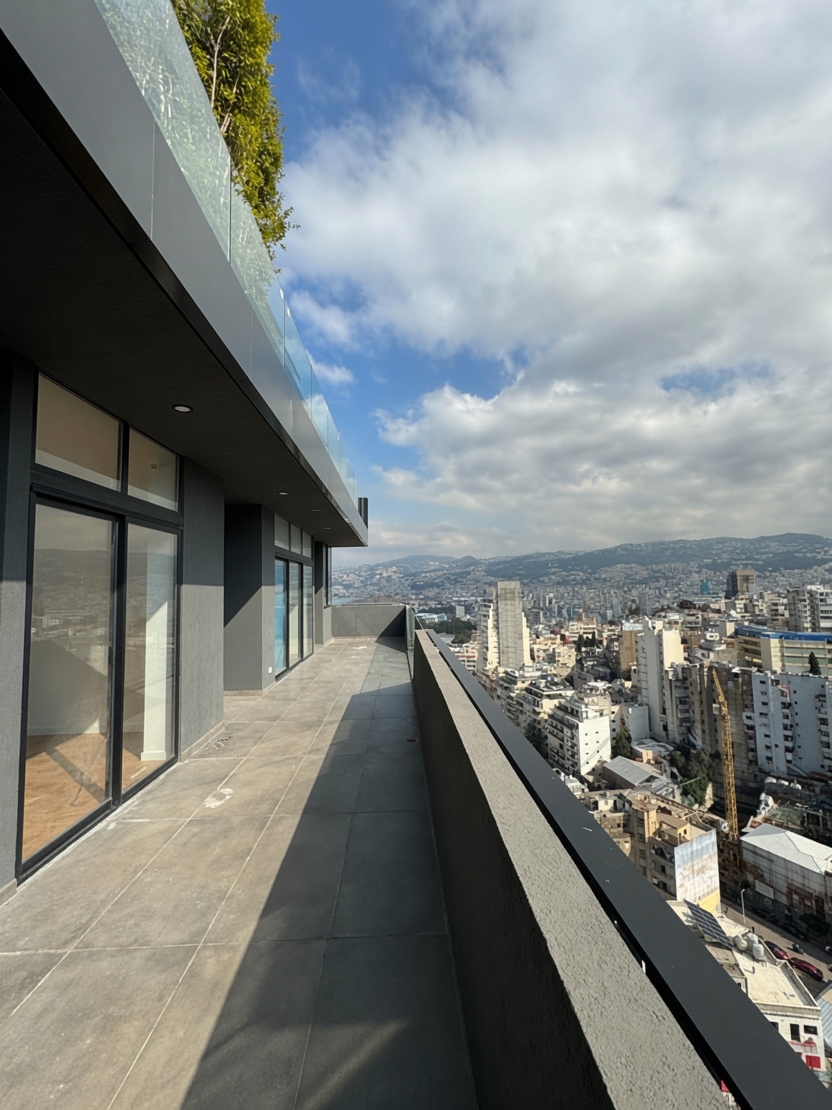 Expansive Four-Bedroom Residence in Mar Mikhael — الصورة 3