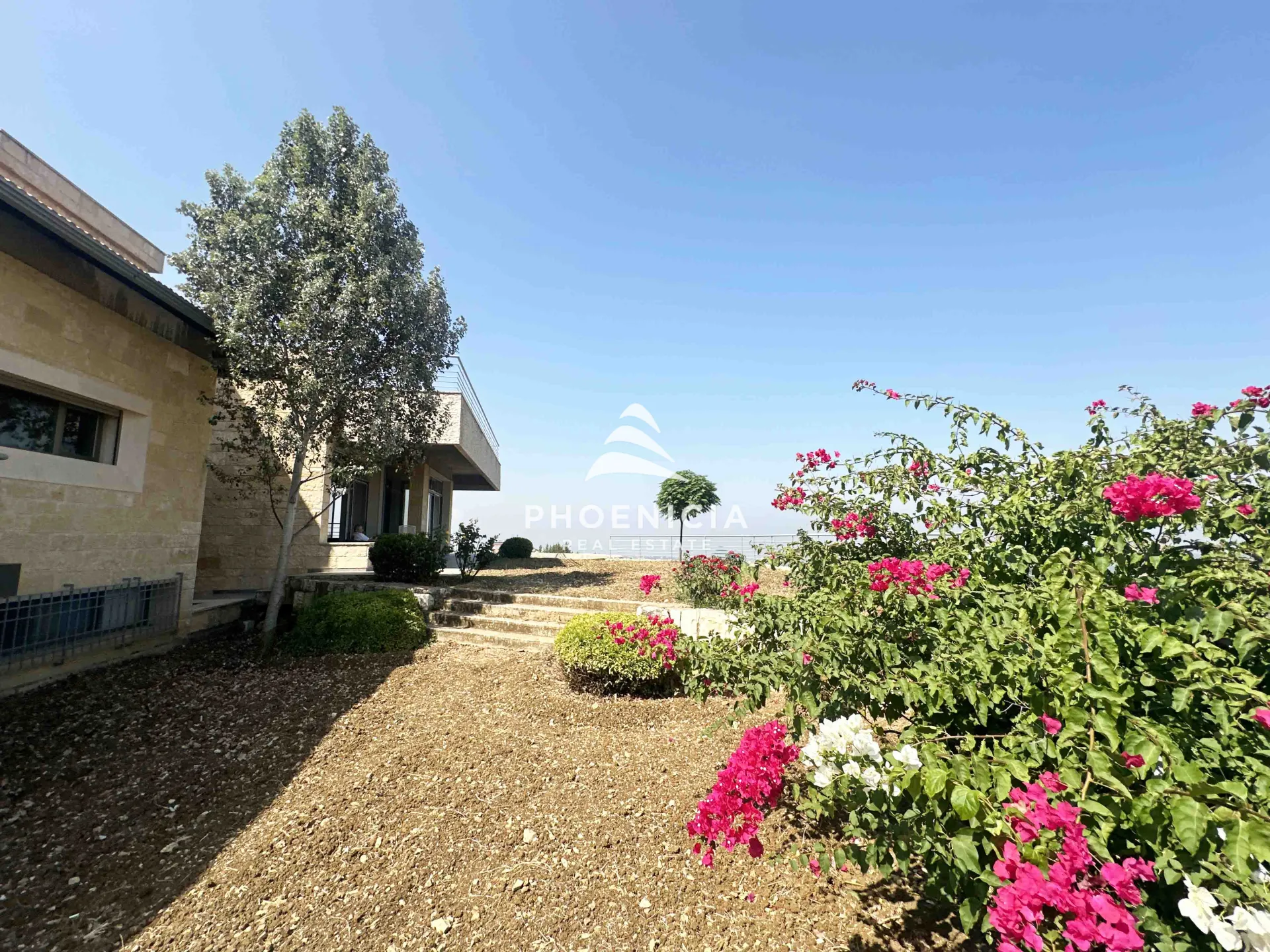 Villa for sale in Bejjeh, Lebanon — الصورة 5