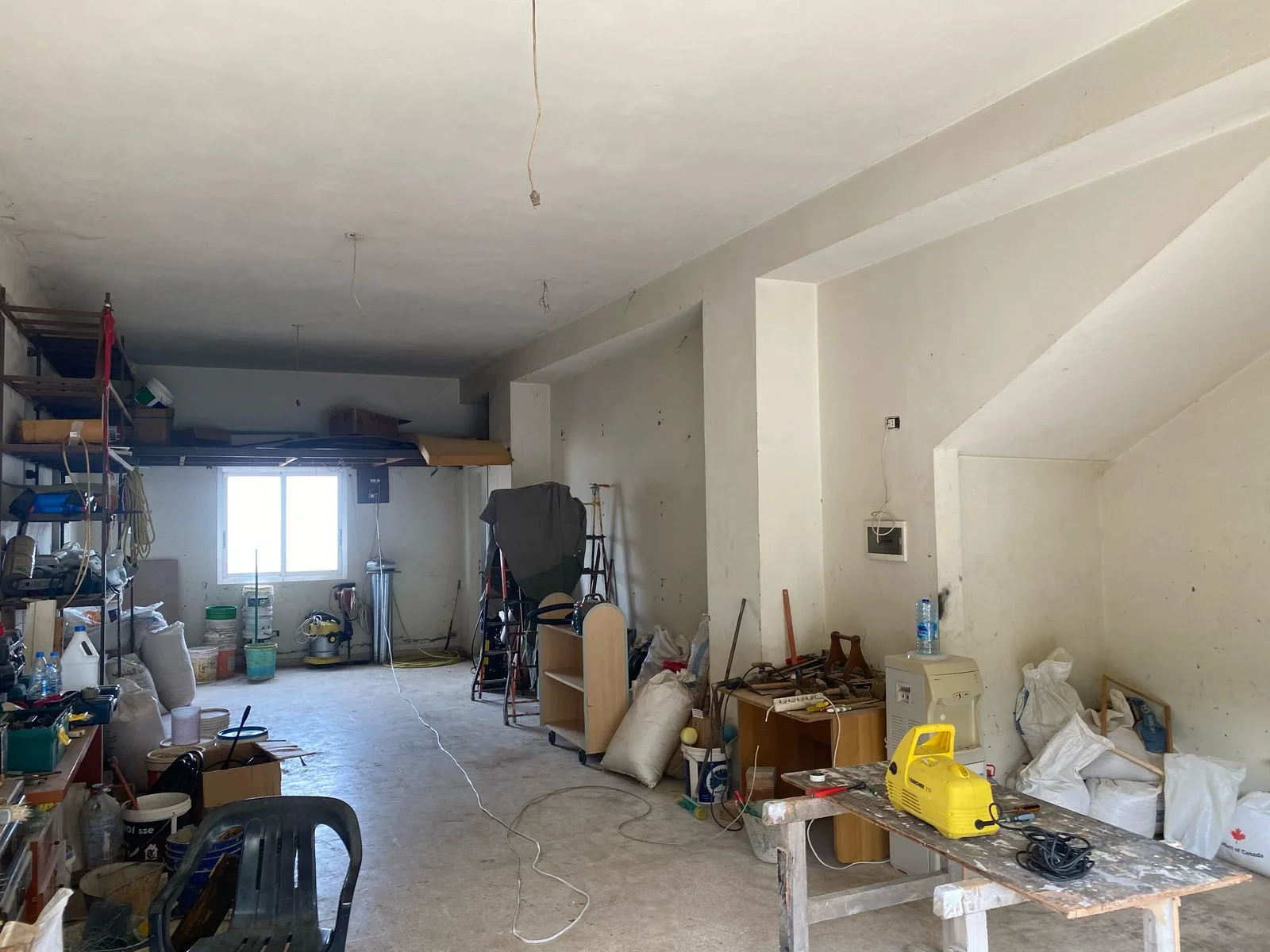 Shop for rent in Mazraat Yachoua