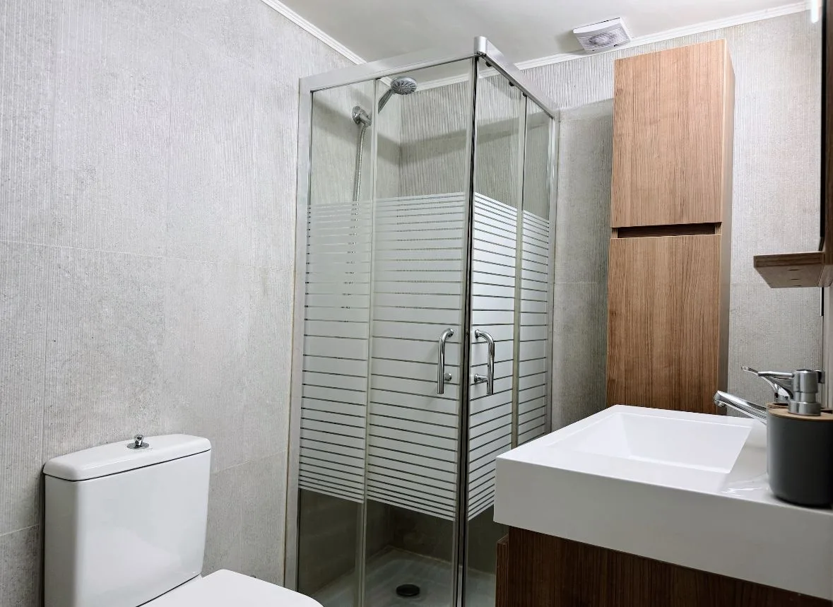 Apartment for Rent in Mar Mikhael, Beirut, Lebanon — الصورة 9