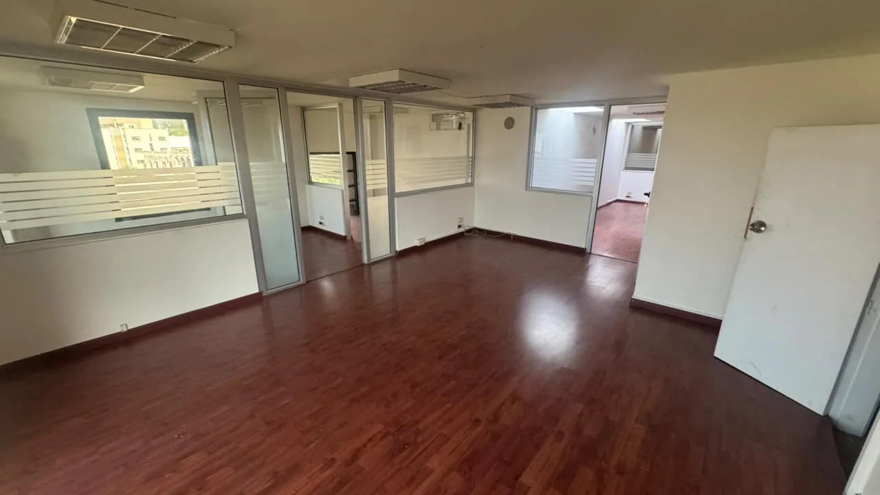Office for Rent in Achrafieh — الصورة 3