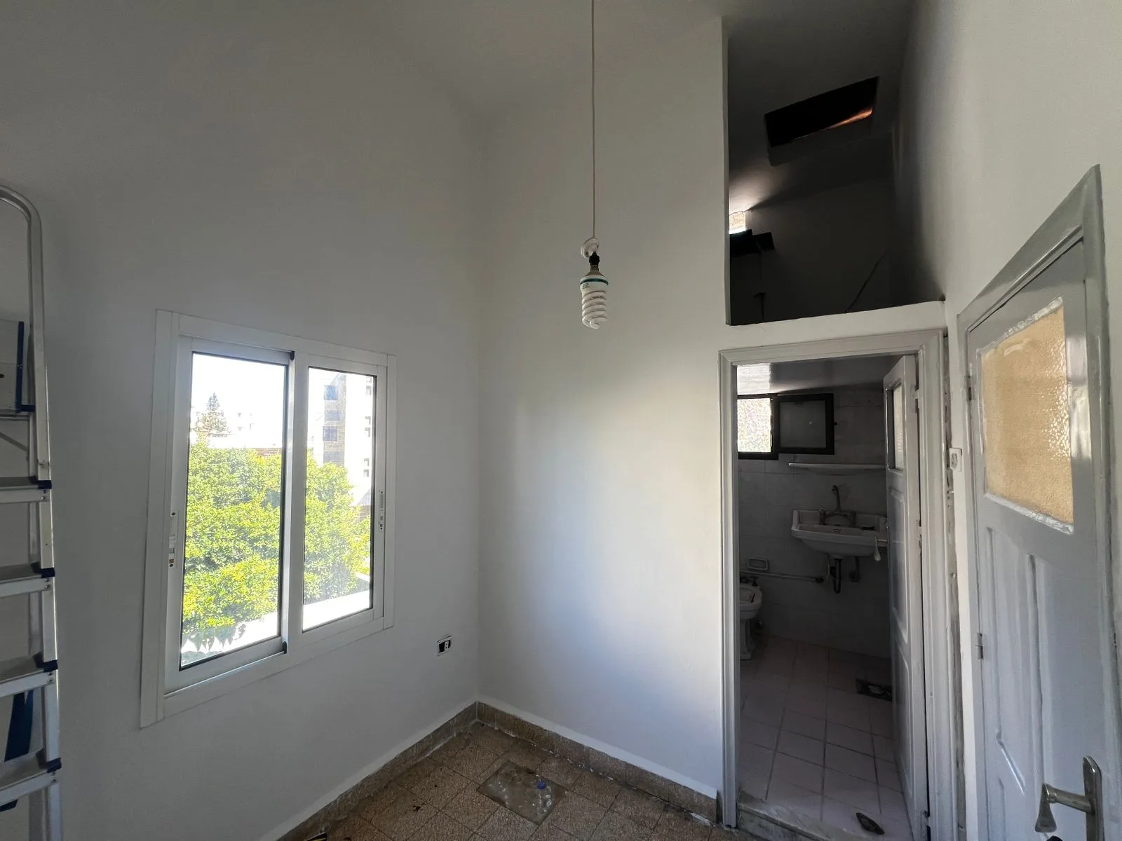Office for rent in Baabda — الصورة 4