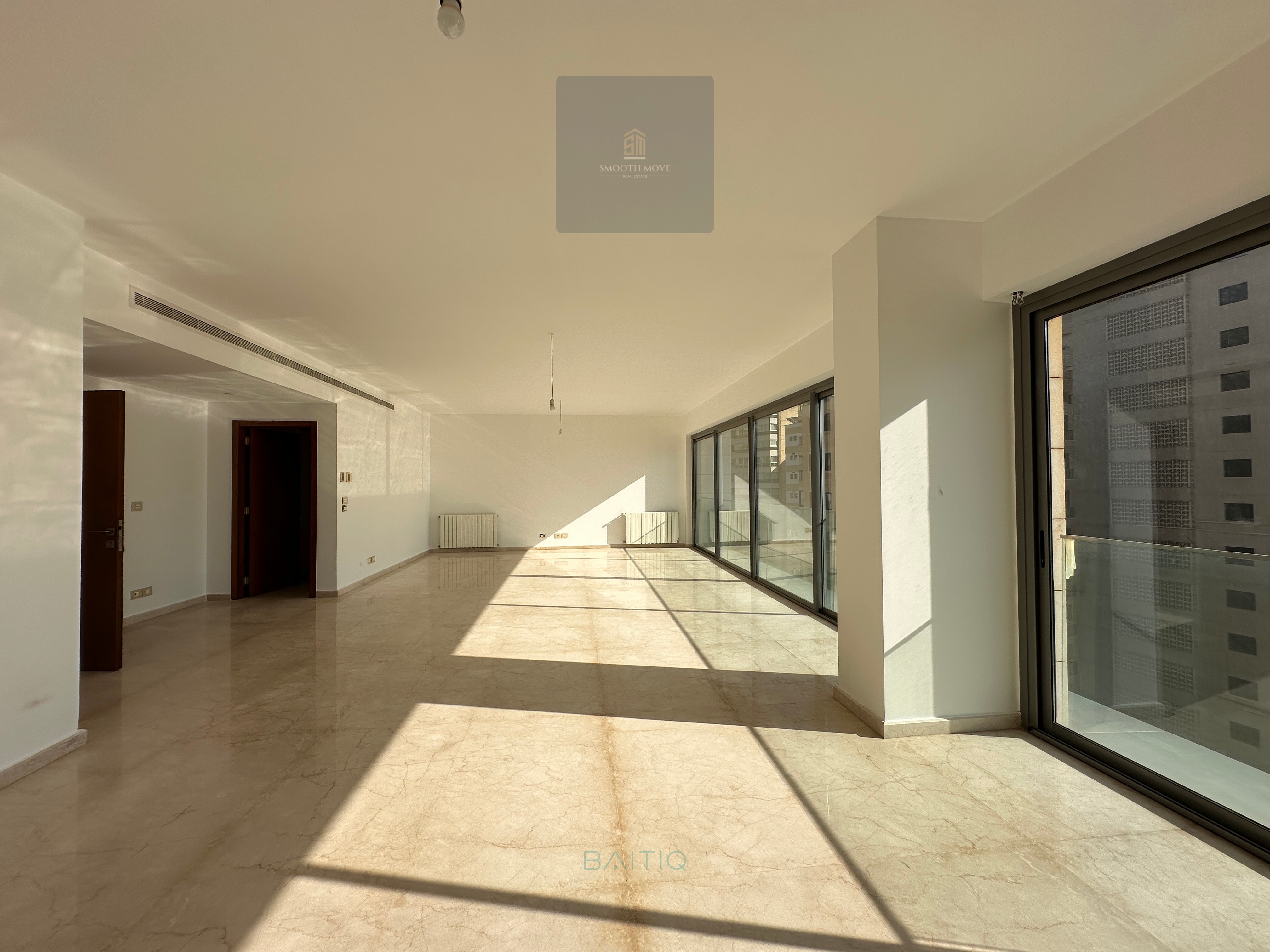 Seaview Apartment for Sale in Ain Tineh, Beirut — الصورة 13