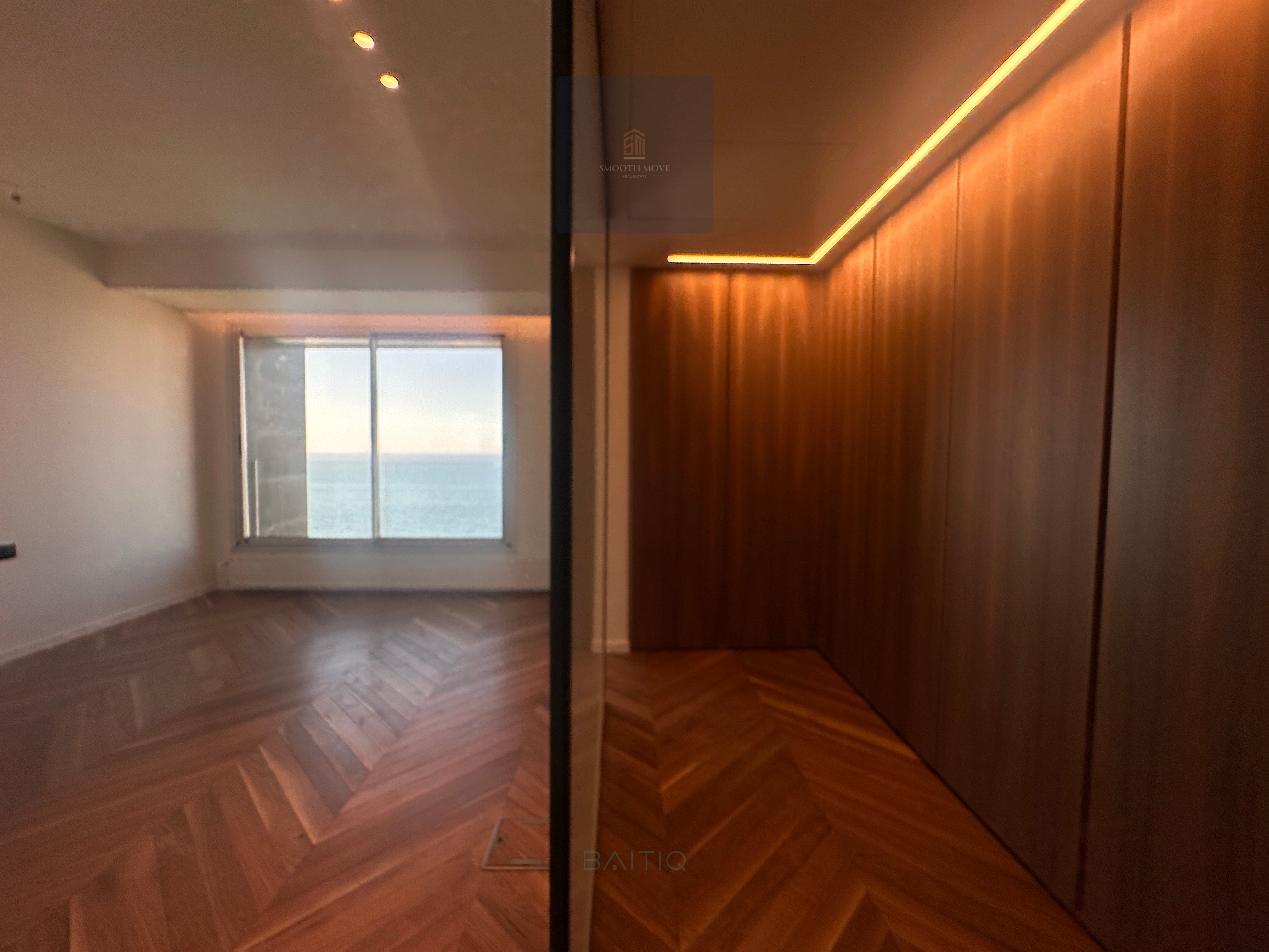 Sleek Seaview Apartment for Sale in Rawche, Beirut — الصورة 11