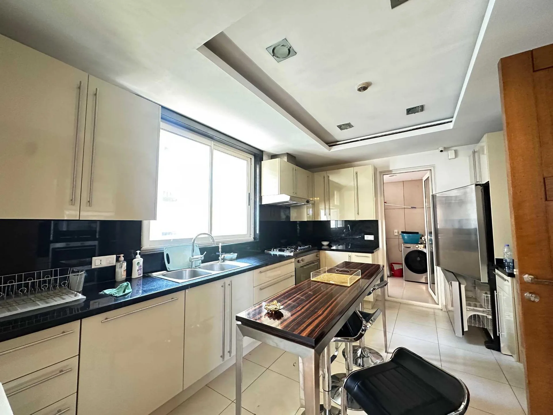 Apartment for Sale in Ain Al Mraiseh, Beirut, Lebanon — الصورة 8