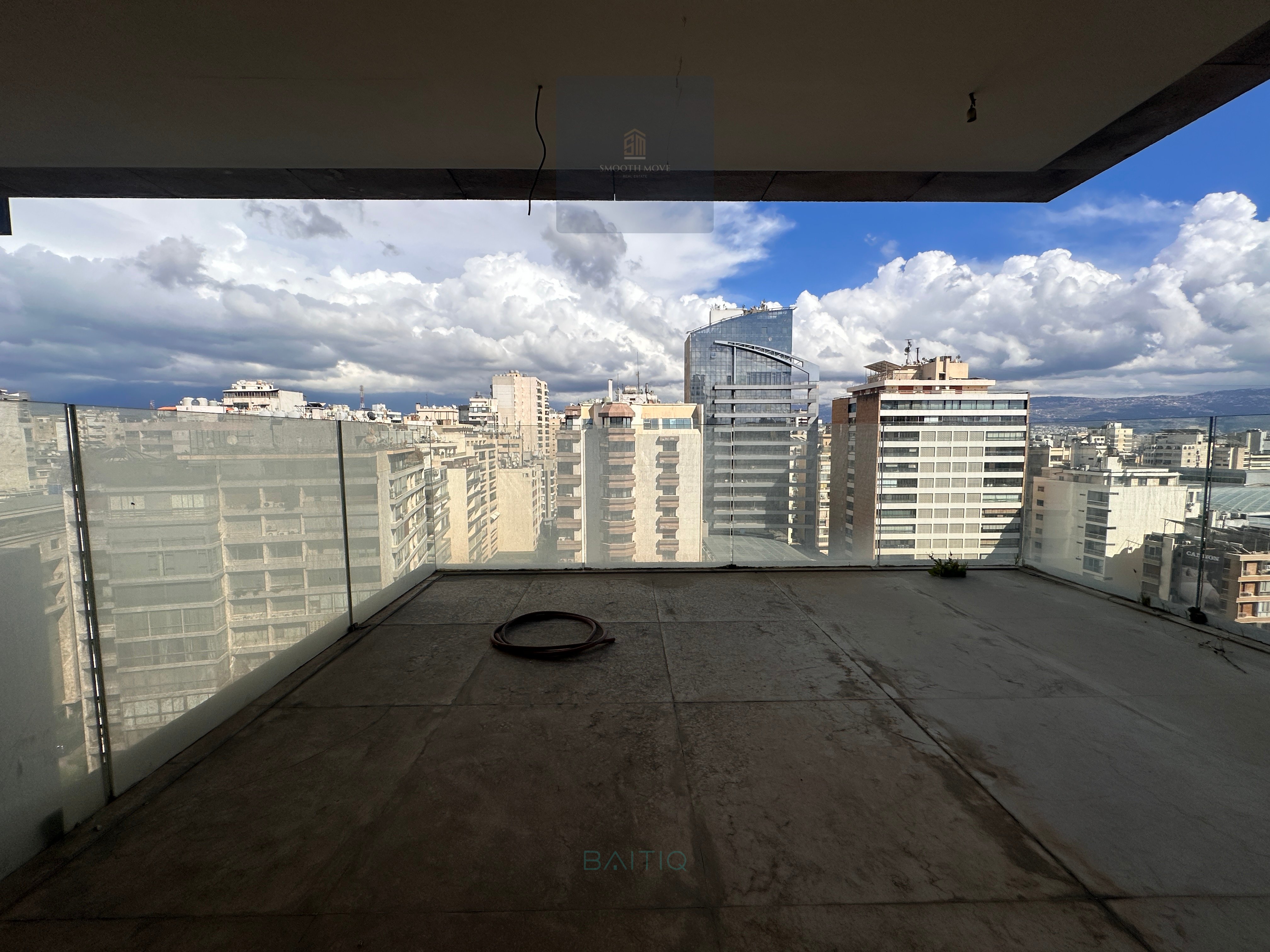 Lovely Apartment With Beautiful Views for Sale in Verdun, Beirut — الصورة 2