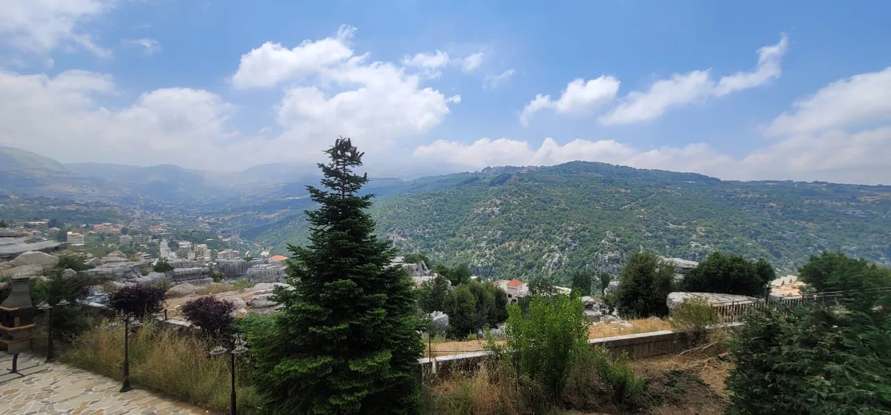 Chalet for sale in Mayrouba — الصورة 2