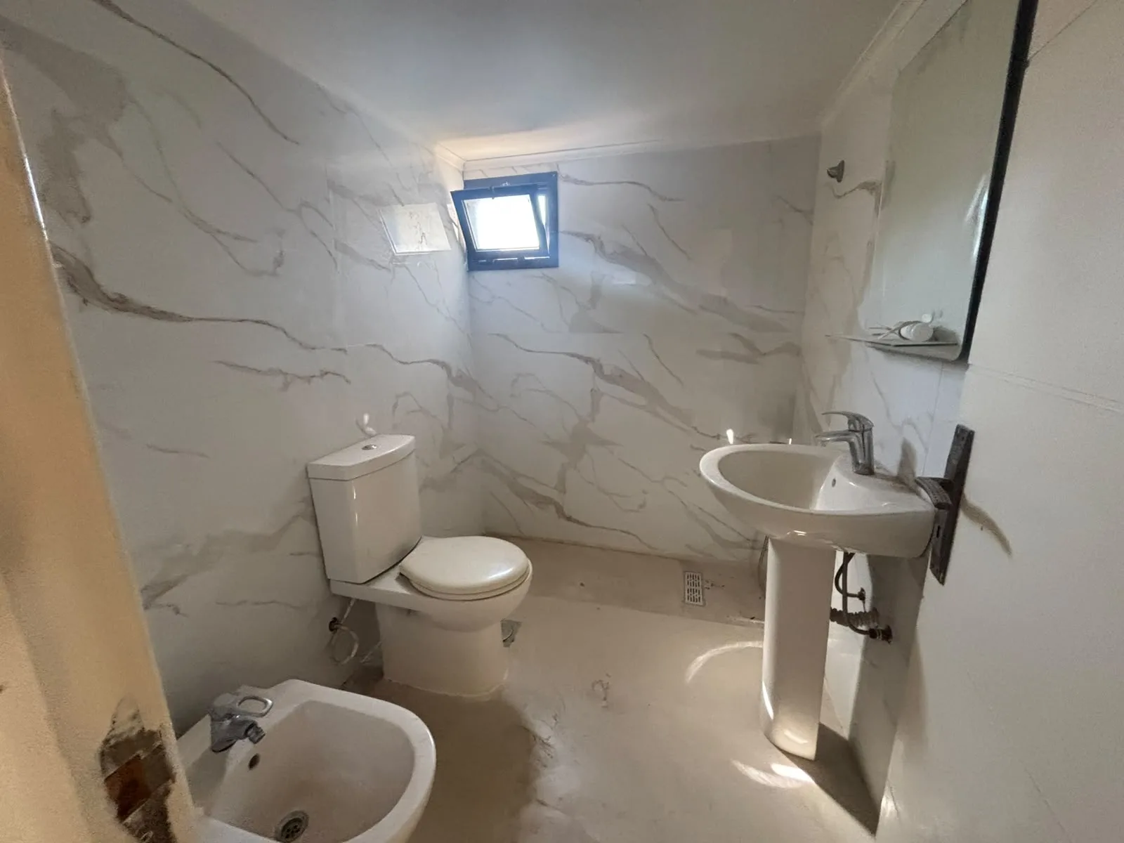 Apartment for Sale in Dekwaneh — الصورة 9