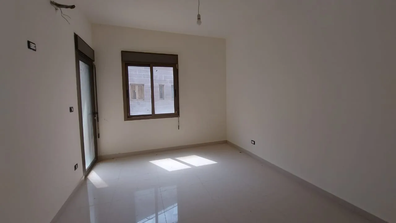 Apartment for Sale in Halat, Lebanon — الصورة 5
