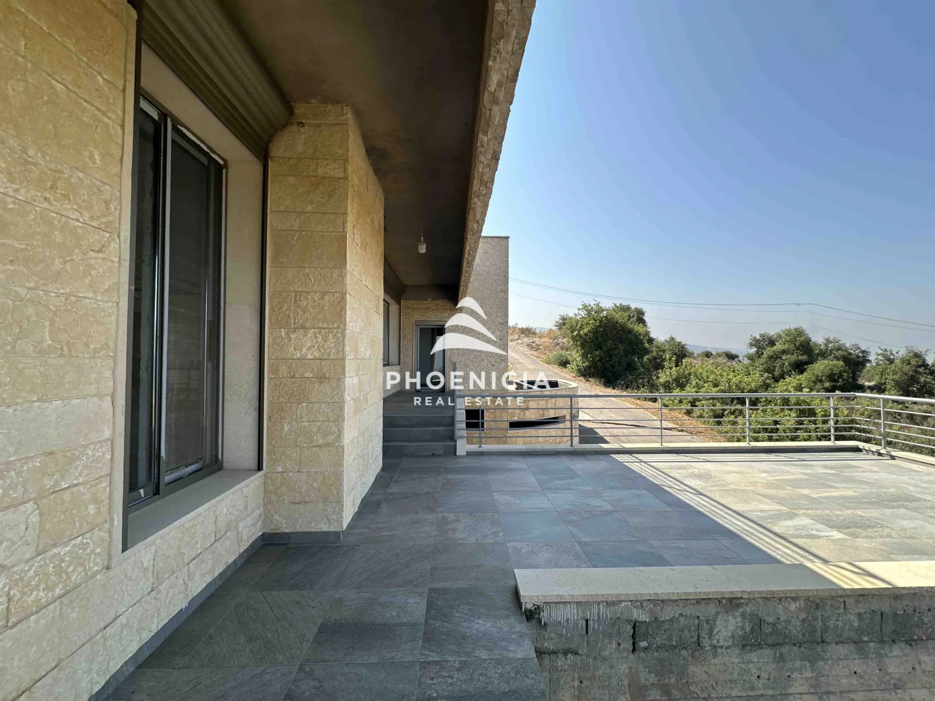 Villa for sale in Bejjeh, Lebanon — الصورة 8
